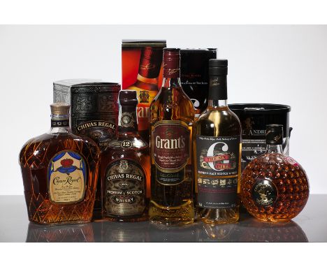 CROWN ROYAL
Blended Canadian Whisky. 1 L, 40% volume.
GRANT'S FAMILY RESERVE
Blended Scotch Whisky. 70 cl, 40% volume. In car