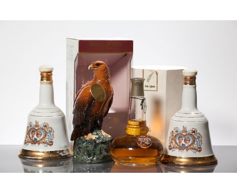 WHYTE & MACKAY 21 YEAR OLD 
Blended De Luxe Scotch Whisky with certificate of age. 75cl, 43% volume, in presentation box.
ROY