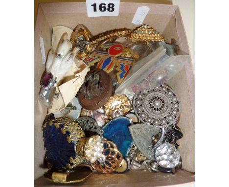 Box containing vintage jewellery - brooches, necklaces, etc.