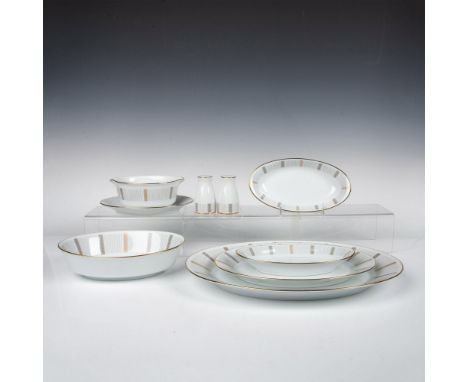 Beautiful design with lines and Greek key offset by gilt rim. Set includes gravy bowl with underplate 8.5", 2 oval side dish 