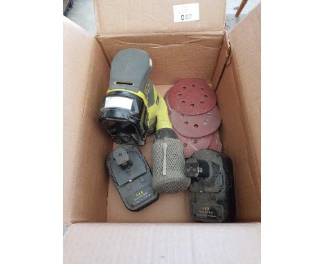 Orbital sander with 3 batteries