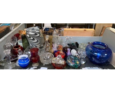Part shelf of art glass to include Dartington, Murano &amp; others