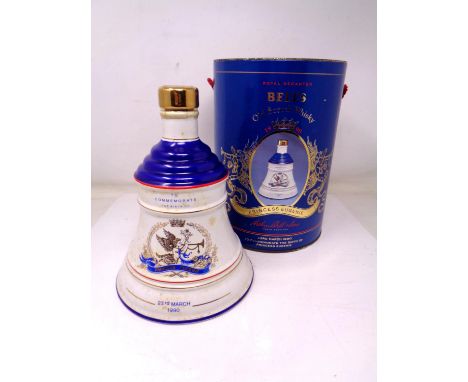 A Wade Bell's old scotch whisky decanter commemorating the birth of Princess Eugenie (1990), sealed with contents. (boxed)