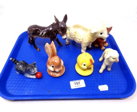 A tray containing Goebel figures including lamb, donkey, kitten etc.