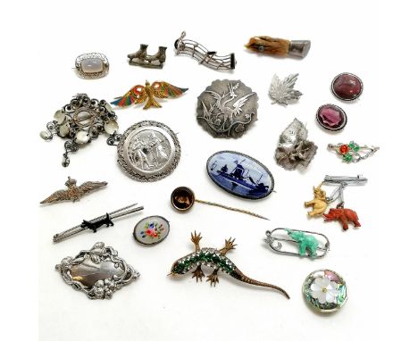 Qty of brooches inc some silver &amp; Brevete SGDG bird brooch, animal paw brooch, silver enamel Scottie dog brooch (a/f), RA