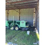 John Deere 455 Drill 30 ft