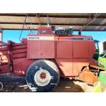 Hesston 4910 Baler