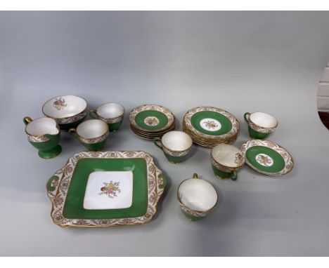 SPODE COPELAND'S CHINA PART TEA SET ALONG WITH COPELAND SPODE 'CHINESE ROSE' PART DINNER SET