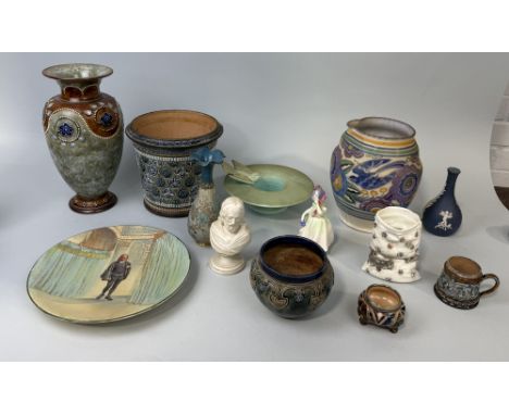 CERAMICS TO INCLUDE ROYAL DOULTON, POOLE POTTERY 