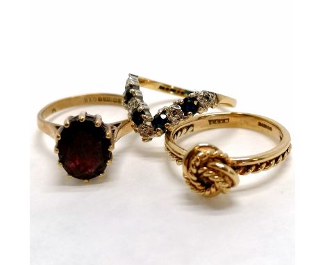 3 x 9ct gold rings inc wishbone set with blue stones &amp; diamonds (size L), garnet (size N) &amp; knot (size M½) - total we