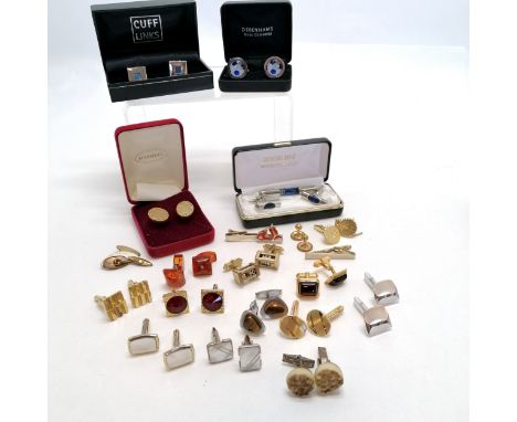 Qty of gents cufflinks, tie slides etc inc blue liquid spirit level set, football, 875 silver and baltic amber etc - SOLD ON 