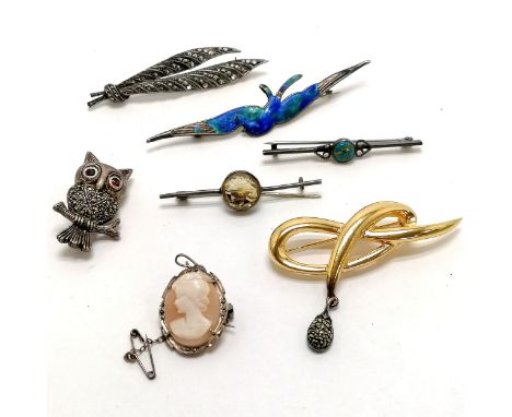 6 x silver brooches inc Charles Horner (a/f - damage to enamel 8cm long), marcasite owl, hand carved shell cameo etc - total 