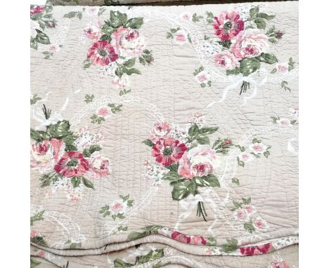 Vintage kingsize? floral quilted bedspread - approx 260cm x 280cm. In good condition. 