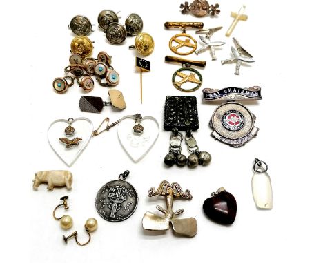 Unmarked silver pair of Gurkha cufflinks, WWI medallion, 9ct gold mounted pearl earrings, 2 x RAF perspex heart pendants (1 a