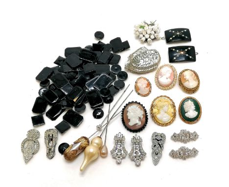 Qty of costume jewellery inc 2 x antique cameo brooches (largest set on jet - 4cm drop the other with unusual green glass bac