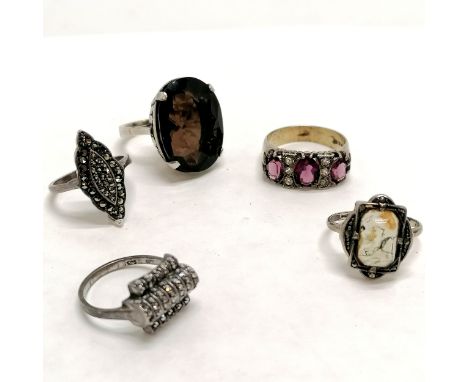 Large smoky quartz unmarked silver ring (size M) t/w moss agate silver ring + 3 others ~ total weight 27g 