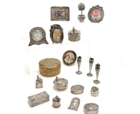 Qty of metal / silver plated small photo frames, trinket / pill boxes etc t/w antique small brass oval frame (6cm across) &am