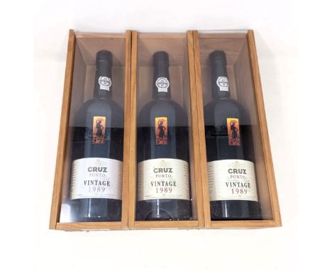 Three bottles of Cruz vintage port 1989, in presentation boxes (3)