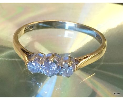 9ct gold ladies 3 stone diamond ring 0.25ct h/m size o