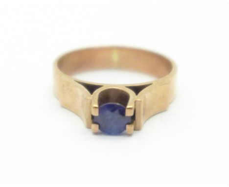 A 9ct gold sapphire solitaire ring, 3.8g, L 