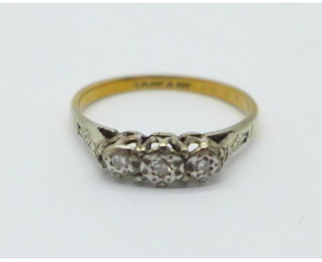 An 18ct gold, platinum set diamond ring, 2g, K 