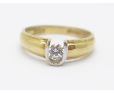 A 9ct gold ring, 2.6g, Q 