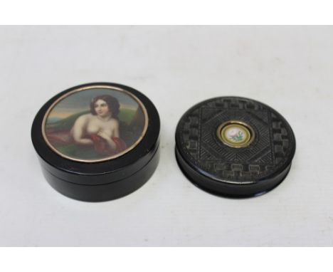 19th century pressed tortoiseshell patch box of circular form, with basketwork decoration, together with another lacquer box,