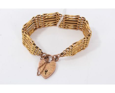 Rose gold (9ct) gate bracelet with padlock clasp