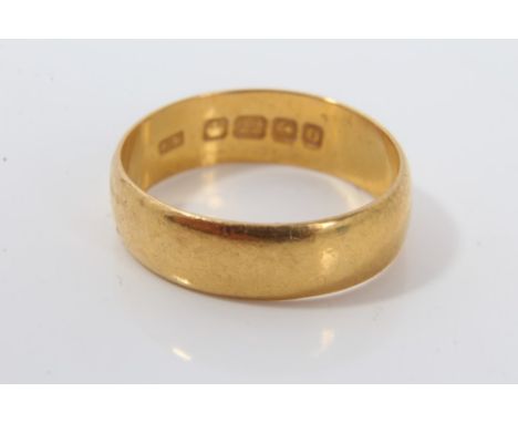 Gold (22ct) wedding ring, size M