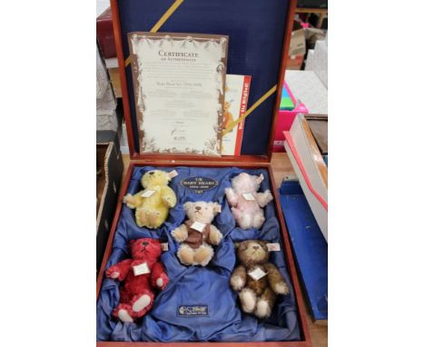 Steiff Baby bear Set 1994-1998 limited edition no.1602. Five bear in wooden presentation case with certificate.