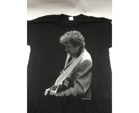 Three Bob Dylan tour t shirts and a hoodie (4). Sizes XL.