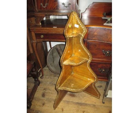 Pair of early 20th Century gilt wood three shelf corner brackets