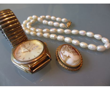 Freshwater pearl necklace, gentleman's Sekonda wristwatch and a small cameo brooch