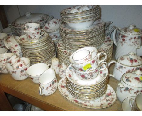 Extensive Minton Ancestral pattern dinner, tea and coffee service