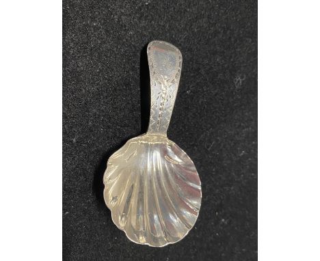 A hallmarked Georgian silver caddy spoon, maker unknown, 8g 