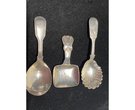 Two Georgian hallmarked tea caddy spoons and one Victorian total weight 44g 