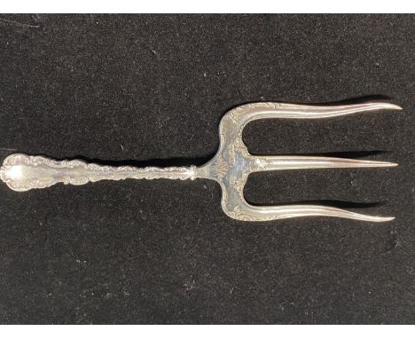 A hallmarked for Birmingham 1911 silver toasting fork, maker, Horace Woodward, 54g 