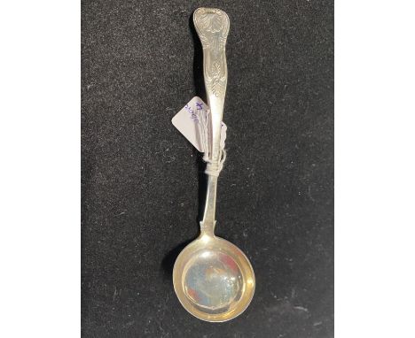 A hallmarked for Edinburgh Georgian 1825 silver toddy ladle by Alex Edmonston, 37g 