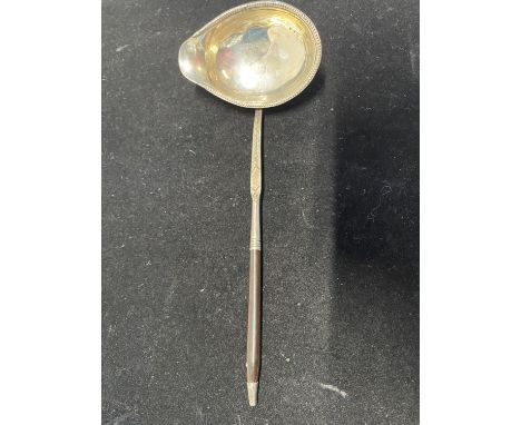 A hallmarked for London silver Georgian toddy ladle, maker Peter Bateman?, total weight 27g 