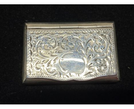 A hallmarked for Birmingham 1904 silver snuff box with gilt interior and blank cartouche, maker Adie &amp; Lovekin ld, 24g 