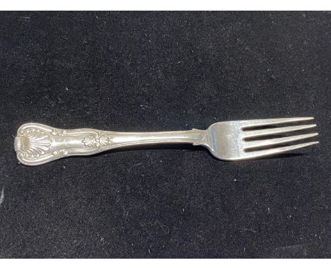 A hallmarked for Dublin 1824 silver fork, maker PS, 101g 