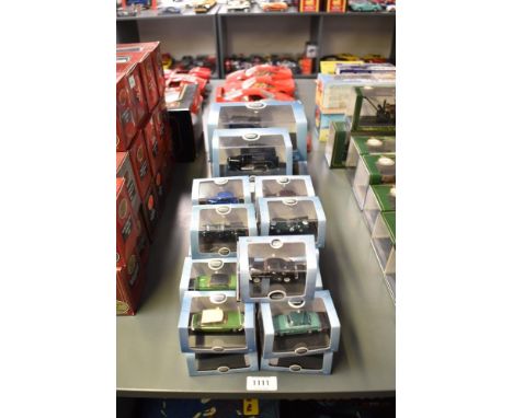 Twenty Six Oxford mixed scale Automobile Company Die-casts, 1:76 scale x 21, 1:43 x 5, all vintage cars, all in window displa