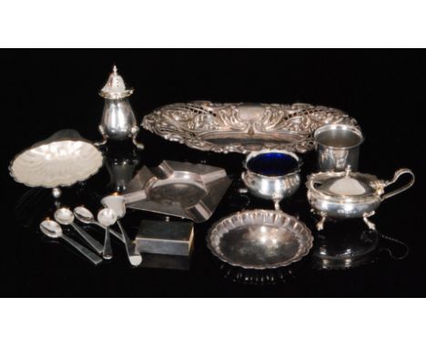 A small parcel lot of mostly modern hallmarked silver items to include a small circular dish with scalloped border edge, a sq