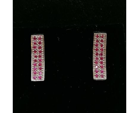 18ct marked white gold pink sapphire / ruby earrings - 2cm drop &amp; 4.4g total weight 