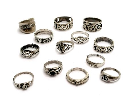 13 x silver rings inc yin/yang, celtic, onyx etc - total weight 53g 