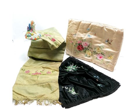 Cream silk pyjama case with hand painted roses / butterflies / birds - 45cm x 34cm (in good used condition), Art Deco Plant T
