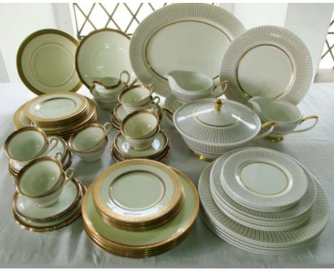 A collection of Royal Albert Capri pattern dinner wares comprising oval meat plate, two handled tureen and cover, a pair of s
