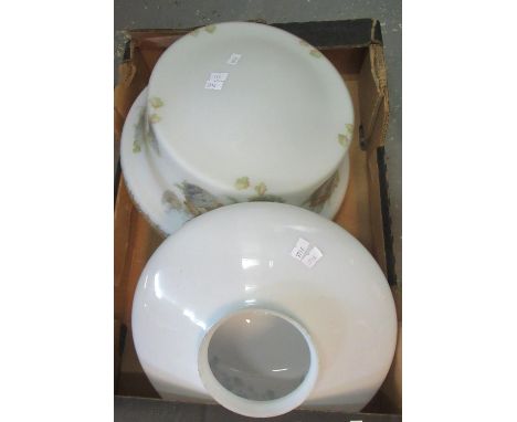 Two glass ceiling light shades with floral design.(B.P. 21% + VAT) 