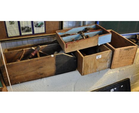 Vintage wooden boxes containing assorted tools and parts: bolts etc. (B.P. 21% + VAT) 