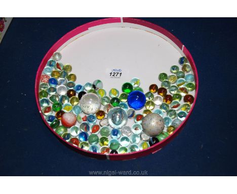 A quantity of vintage Marbles